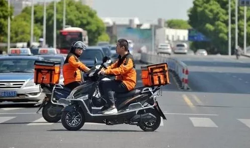 美团上快餐3小时400:外卖骑手极速挑战背后的效率革命与隐忧