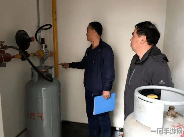 qq特殊服务人到付钱有风险吗:深度揭秘虚拟交易背后的资金安全陷阱