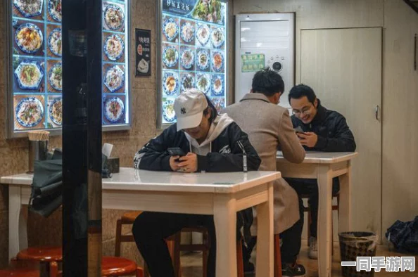 在校周边快餐业发展前景如何：校园经济新风口与学生餐创业市场的机会与挑战分析