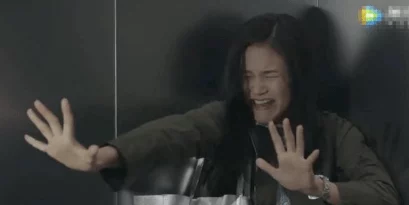 家庭伦理问题与代际沟通失衡：探讨岳父对我不愿佩戴安全套的反对态度及其在网络安全中的隐患
