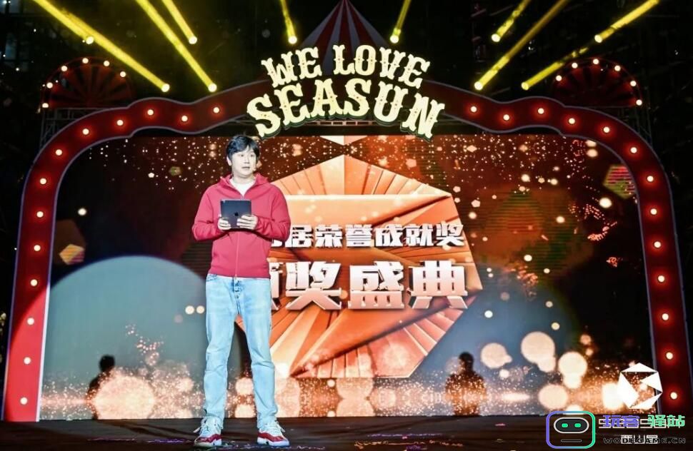 西山居举行年会，剑网3团队获得4项大奖，累计利润超100亿月活300万：成就辉煌，激发行业热潮！