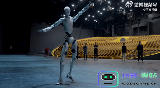 宇树科技发布全新 Unitree H2人形机器人：身高180厘米，仿生面部设计与卓越协调能力令人惊叹