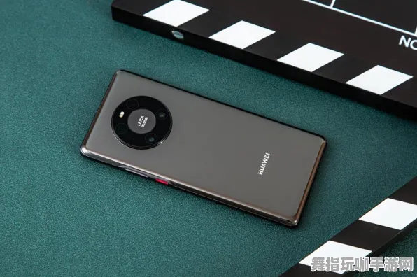 《原神》装备升级-2025春季全新改进-鸿蒙平台-策略棋盘战斗新篇章