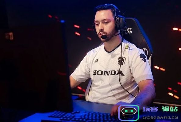 外媒爆料：APA将在休赛期离开TL，TL将寻求韩援中单：战队变动背后的玄机与影响