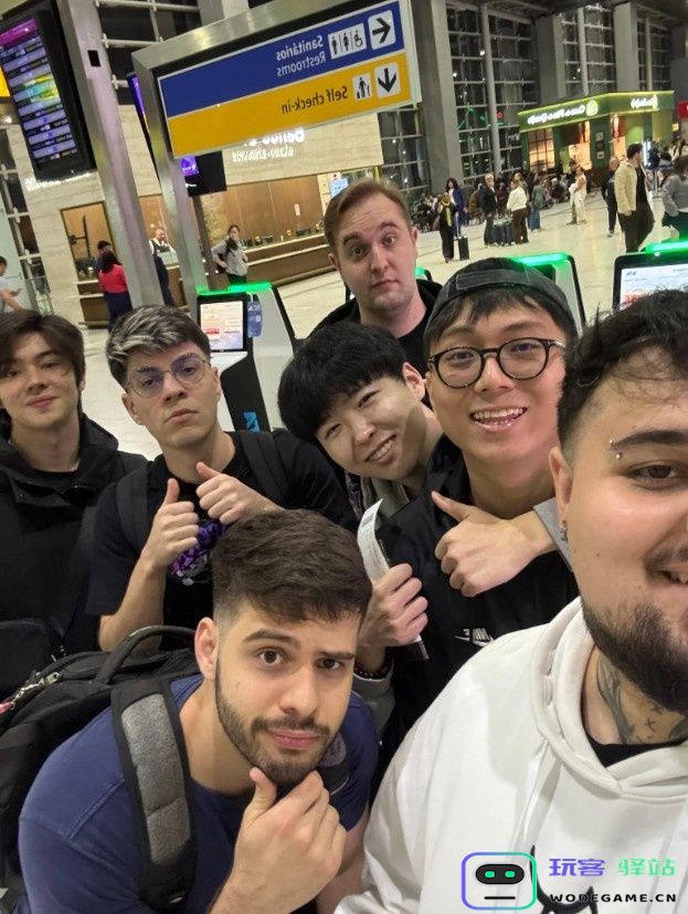 LTA赛区VKS战队晒队员在机场合影：从巴西飞往中国，跨越千里仅为梦想！勇敢无畏