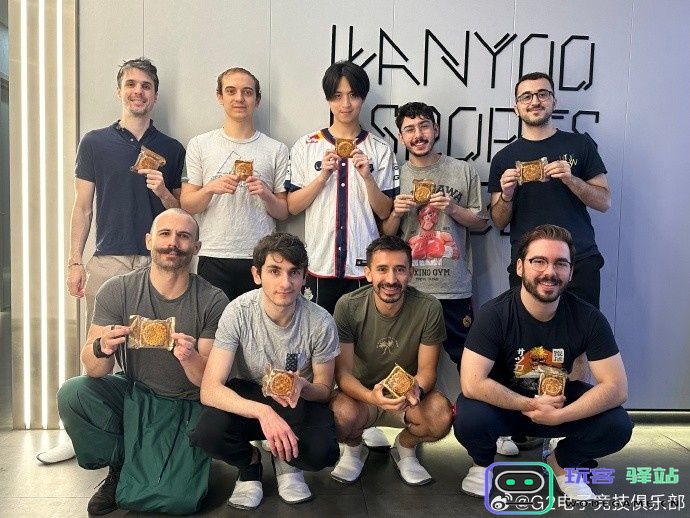 G2俱乐部发布中秋动态：为莲蓉蛋黄月饼打call：月饼季节的欢愉与团圆氛围