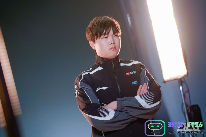 BLG分享S15定妆照花絮：新章开启，目光所及皆是征途