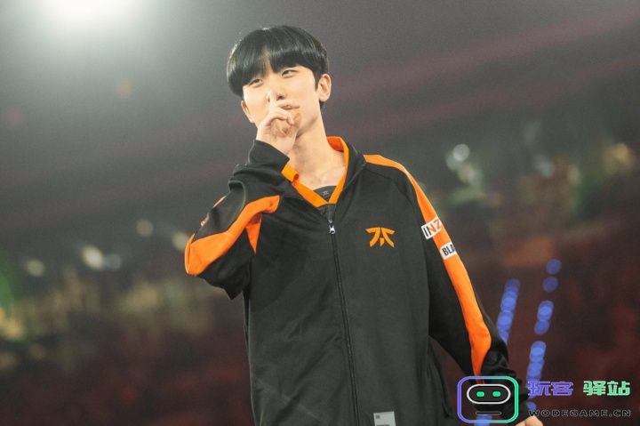 FNC中单Poby：想在世界赛和T1&Faker交手；在欧洲个人时间更多：电竞新星的心声与目标