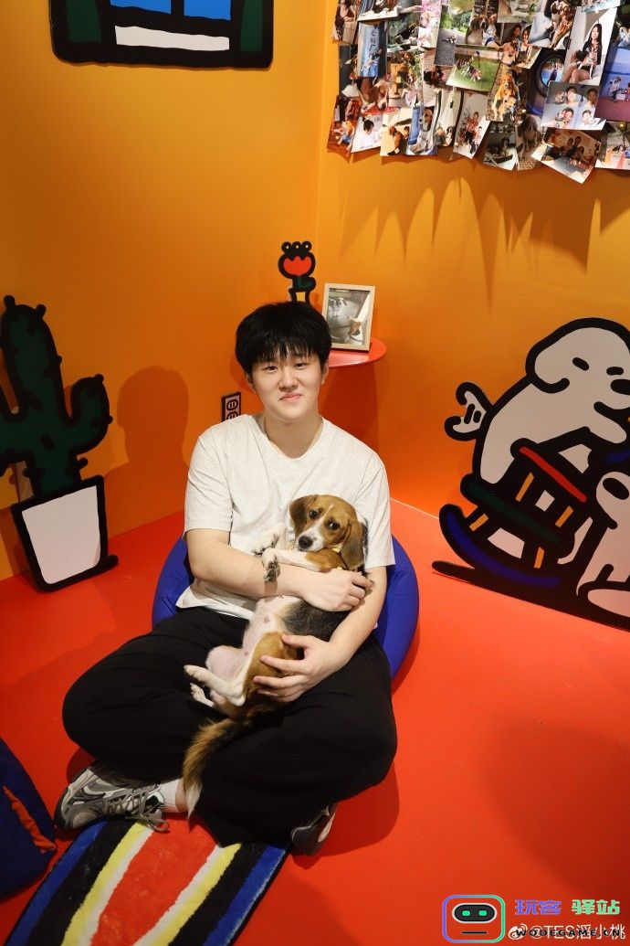 TES晒基地宠物：让让都让让！ 比格大王驾到：十一假期遛狗最佳指南！ 狗狗陪伴快乐无限