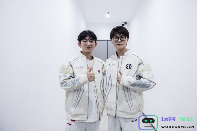 Flandre晒在香港游玩照片：我赖疙宝又旅行了